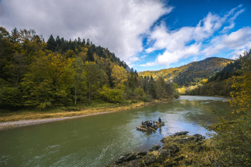 Rafting down the Dunajec River 